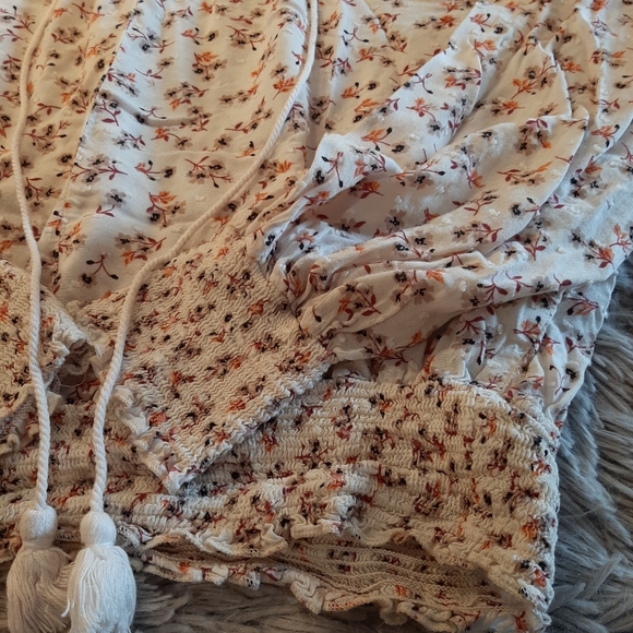 Carly Jeans Long Sleeve Top with Tassels Size Large - Picture 5 of 16